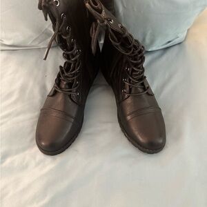 Black Lace-Up Women's Boots